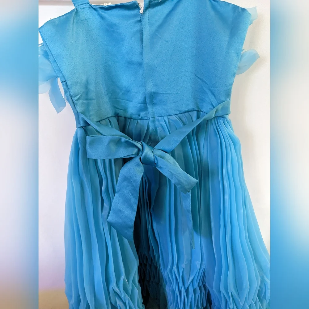New Classic Fashion Party Dress, Size 5, T14